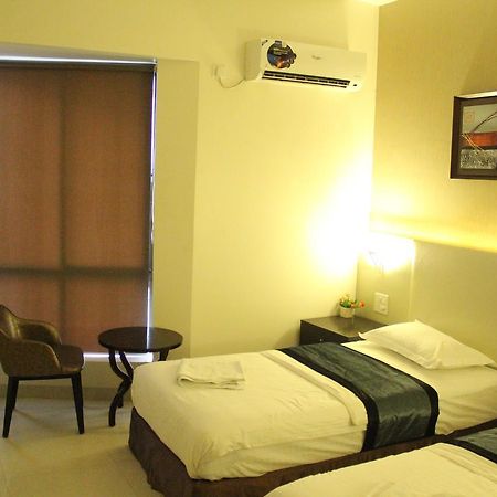 Hotel Patiala House Ahmednagar Buitenkant foto